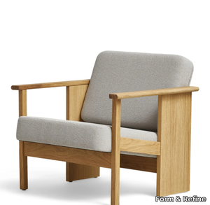 BLOCK - Oak lounge chair with armrests _ Form & Refine