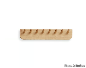 ECHO 40 - Wall-mounted oak coat rack _ Form & Refine