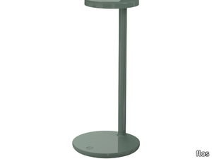 OBLIQUE - LED table lamp with USB charging _ Flos