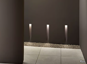 VERTICAL LIGHT SMALL - LED wall-mounted aluminium steplight _ Flos