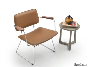 ECHOES S.H. - Sled base tanned leather easy chair with armrests _ Flexform