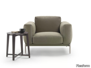 ROMEO COMPACT - Fabric armchair with removable cover with armrests _ Flexform