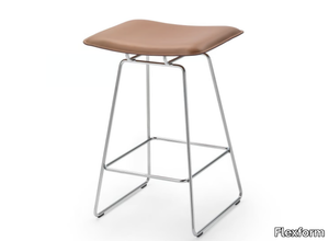 ECHOES S.H. - High tanned leather stool with footrest _ Flexform