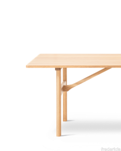 Mogensen 6284 Table