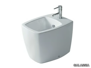 SA.02 - Ceramic bidet _ GALASSIA