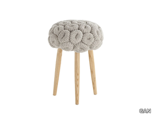 GREY KNITTED STOOL - Upholstered wool stool _ GAN