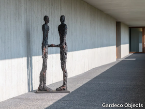 TO GREET - Bronze sculpture _ Gardeco Objects