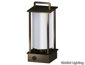 PHOEBE BATTERY - Cordless methacrylate and metal table lamp _ Ghidini Lighting