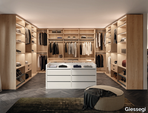 CA12 - Corner wooden walk-in wardrobe with integrated lighting _ Giessegi