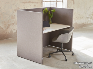 LIMBUS WORK BOOTH - Rectangular office desk with sound absorbing screens _ Glimakra of Sweden