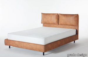 CROISSANT - Upholstered leather bed _ grado design