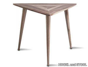 STEALTH - Triangular solid wood dining table _ HOOKL und STOOL