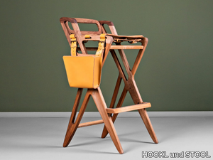 TRIANGLE - High solid wood stool with footrest _ HOOKL und STOOL