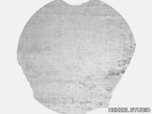 TIRED LITTLE ONE (SILVER EDIT) - Handmade rug _ HENZEL STUDIO