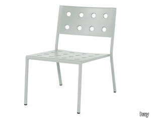 BALCONY - Garden powder coated steel easy chair _ Hay