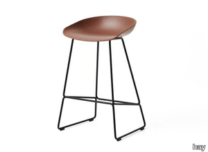 ABOUT A STOOL AAS 38 - Sled base recycled plastic stool _ Hay