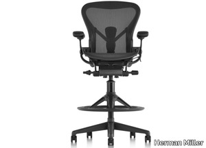 AERON - Swivel office stool with Armrests with 5-Spoke base _ Herman Miller