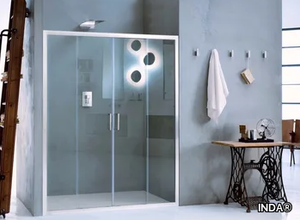 NEW CLAIRE - 3 - Niche glass shower cabin with sliding door _ INDA®