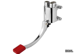 02072/90 - Pedal tap for public WC _ IDRAL