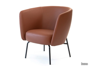 AURA BOLD - Leather armchair with armrests _ Inno