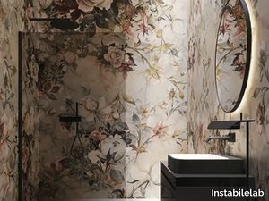 ROSE GARDEN - Wallpaper with floral pattern _ Instabilelab