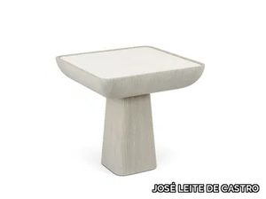 MUBA - Square oak coffee table _ JOSÉ LEITE DE CASTRO
