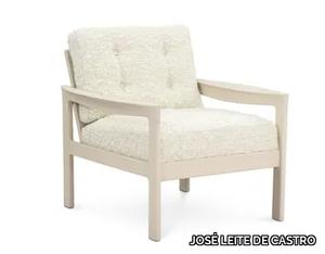 SAMANTRA - Upholstered oak armchair with armrests _ JOSÉ LEITE DE CASTRO
