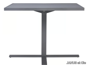 DUO - Square garden table with 4-star base _ JANUS et Cie