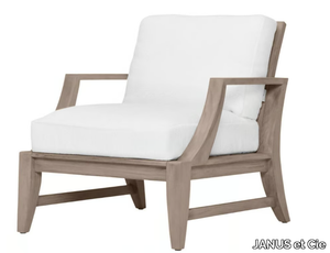 RELAIS - Teak armchair with armrests _ JANUS et Cie