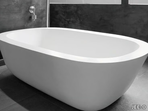 ACANTHUS - Freestanding oval bathtub _ JEE-O