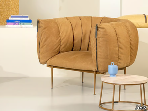 PUFFER - Leather armchair with armrests _ Jess