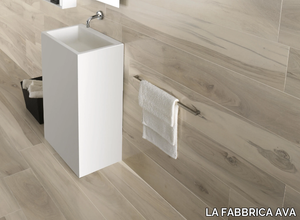 KAURI CATLINS - Porcelain stoneware wall/floor tiles with wood effect _ LA FABBRICA AVA