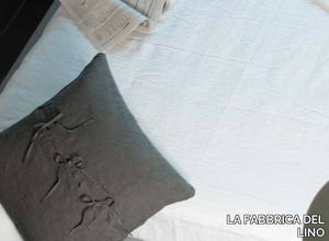 LACCETTI - Square linen cushion _ LA FABBRICA DEL LINO