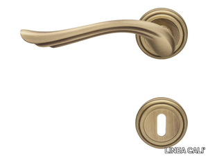 ARIA - Brass door handle with lock _ LINEA CALI'