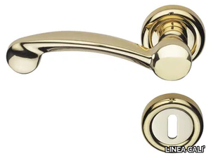 NOTA - Classic style brass door handle on rose with lock _ LINEA CALI'