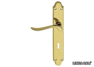 IBIZA - Classic style brass door handle on back plate with lock _ LINEA CALI'