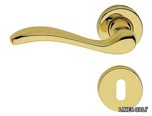 ONDA - Classic style brass door handle on rose with lock _ LINEA CALI'