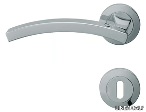 PROFILO - Chromed brass door handle on rose with lock _ LINEA CALI'