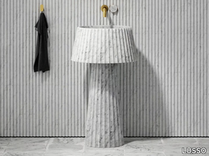 LAMP - Freestanding round Carrara marble washbasin _ LUSSO