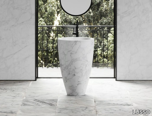 FIORI - Freestanding round single Carrara marble washbasin _ LUSSO