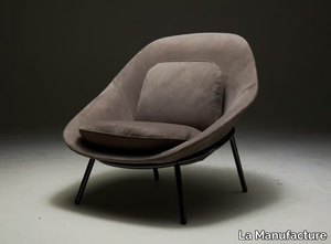 AMPHORA - Easy chair with integrated cushion _ La Manufacture