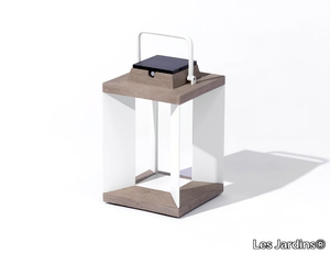 TECKA95 - Solar powered aluminium and wood lantern _ Les Jardins®