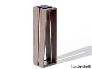 TINK121 - Solar powered teak Outdoor table lamp _ Les Jardins®