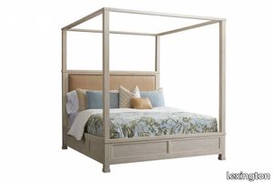 Shorecliff Canopy Bed