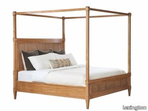 Strand Poster Bed