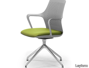 IPA - Swivel trestle-based polypropylene chair with armrests _ Leyform