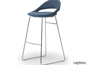 SAMBA - High sled base steel and fabric stool with back _ Leyform