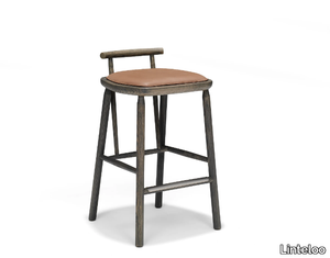 OISEAU - Wooden stool with integrated cushion _ Linteloo