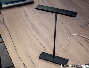 DUBLIGHT_C TAB - LED metal table lamp _ Linea Light Group