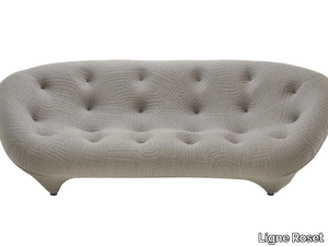 PLOUM - 3 seater tufted fabric sofa _ Ligne Roset